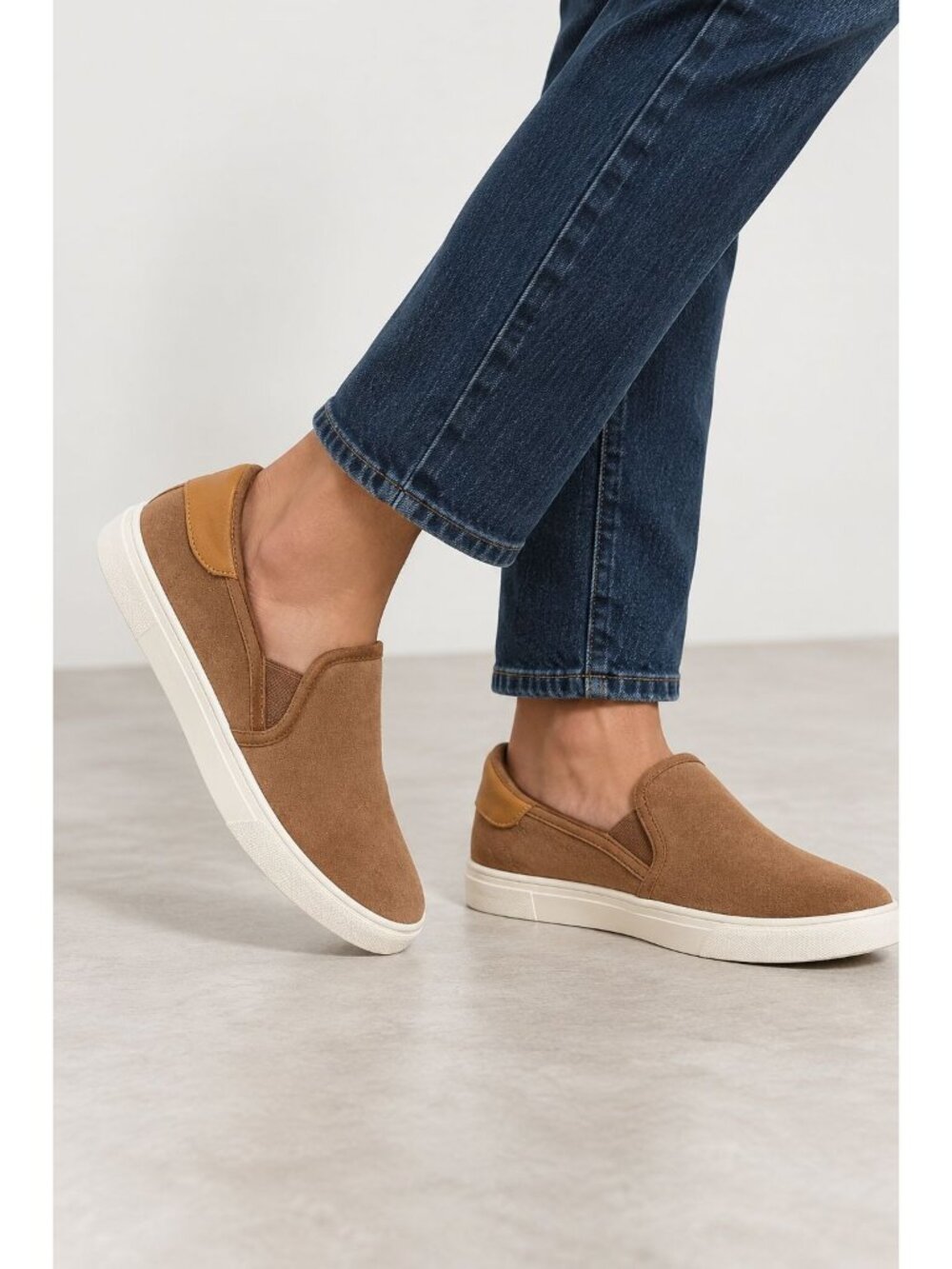 UGG Brown Suede Slip-On Shoes Size 9.5 US Mens Casual Comfort Sneakers
